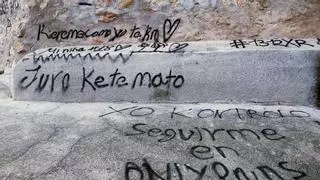Investigados por llenar una ermita de Pliego del siglo XVIII de grafitis: "Juro ke te mato"