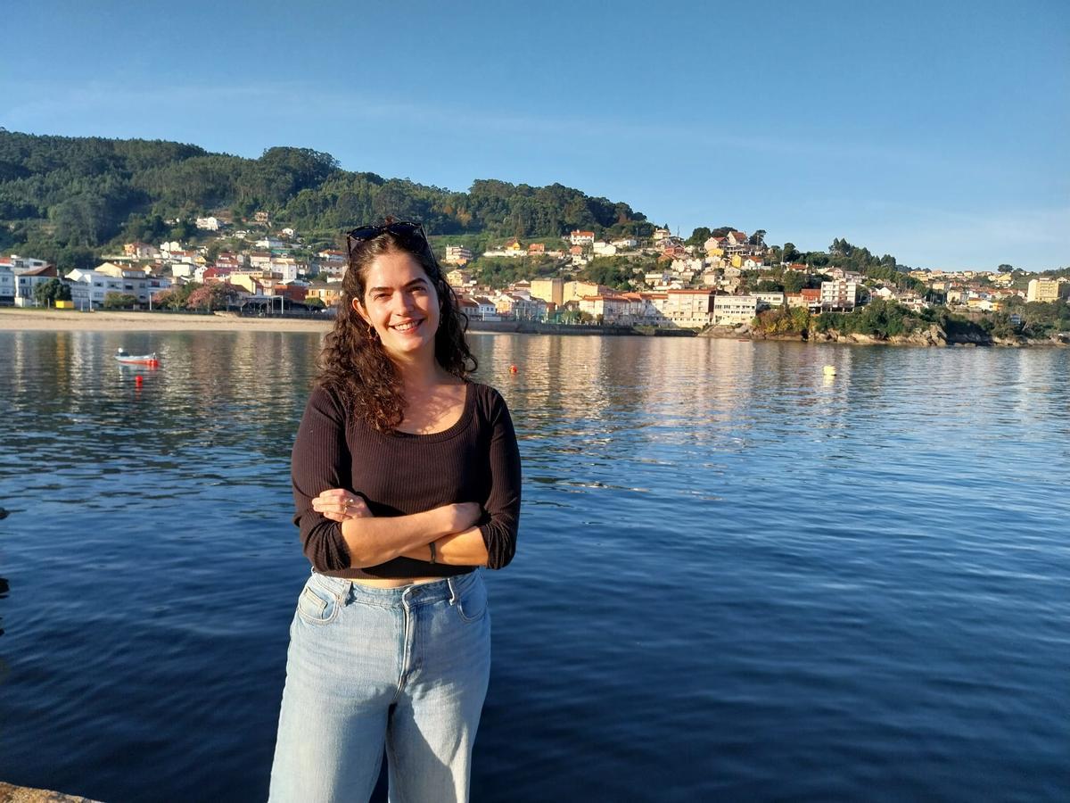 Sara Ferro, cineasta participante en la tercera Residencia FICBueu en la isla de Ons. Octubre 2025