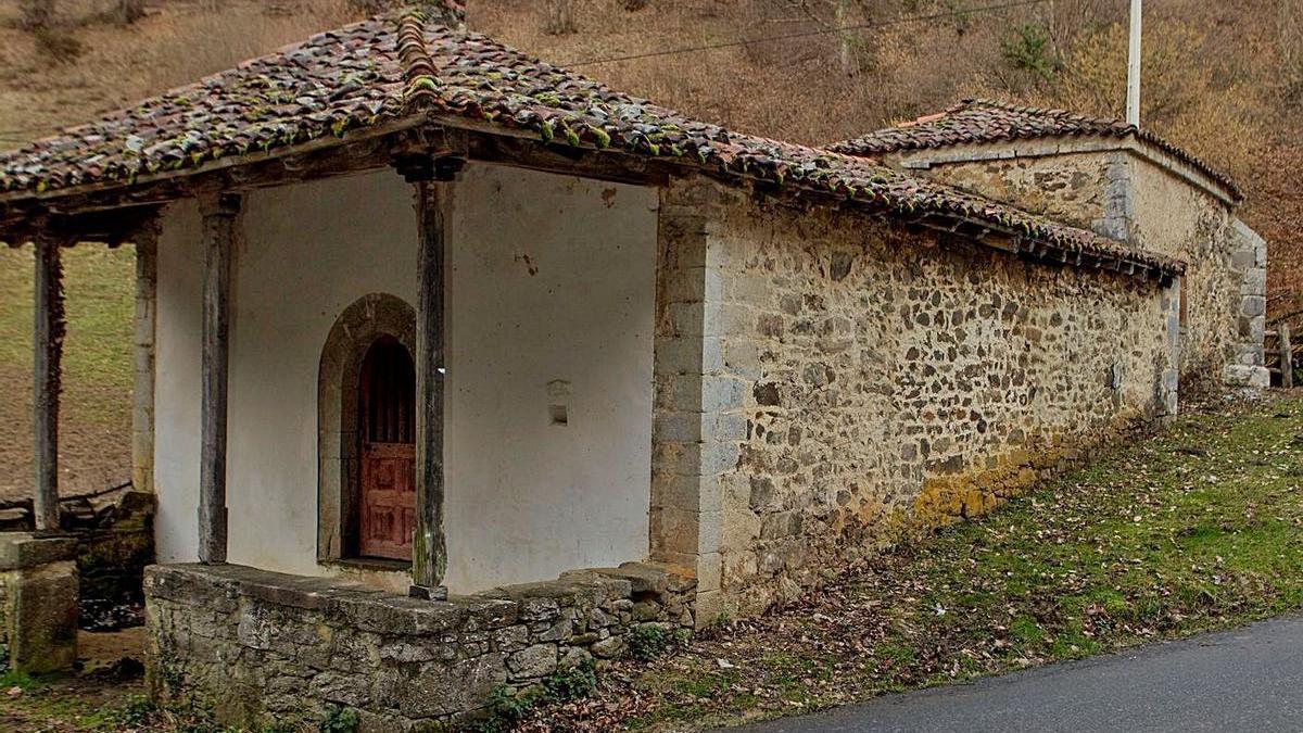 Ermita de Ricao, en el concejo de Caso. | Fernando Rodríguez