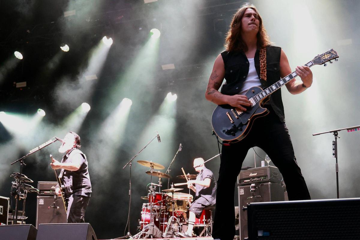 Molotov llena Castrelos con su 'rock' con sello mexicano