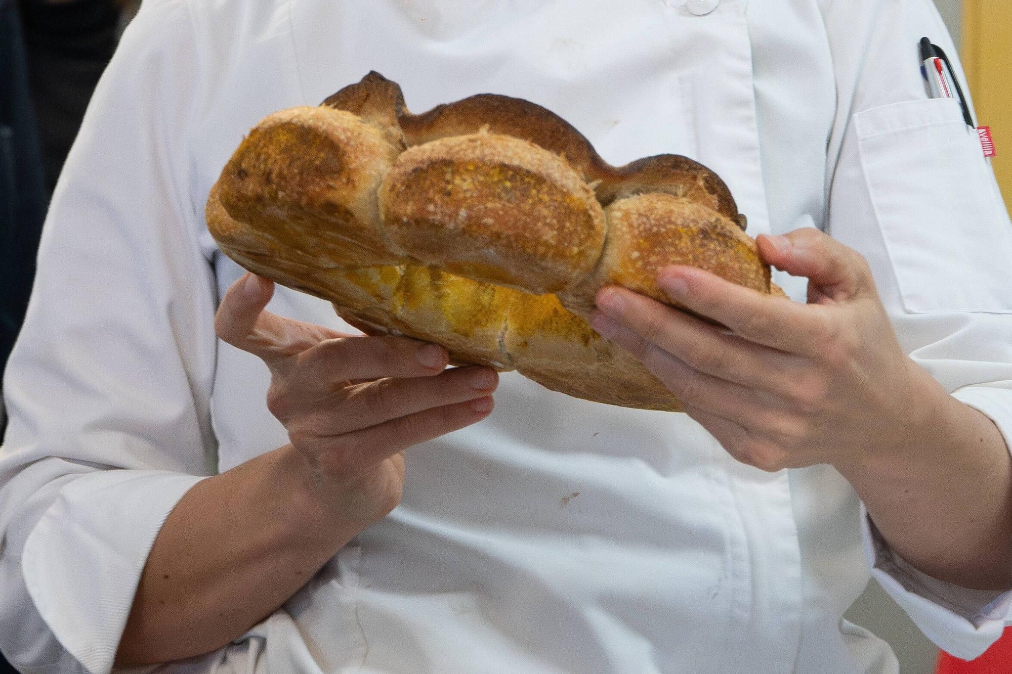 José Roldán imparte un curso de panadería en el CIFP Ciudad de Zamora