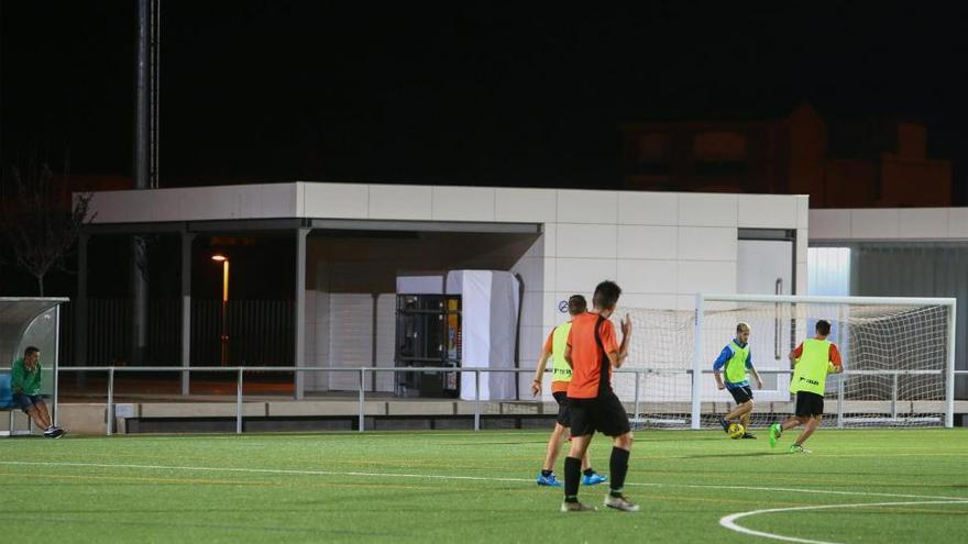 La cafetería de la Ciutat Esportiva Municipal, pendiente del Consell