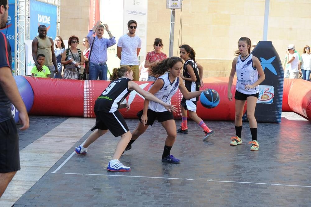 Baloncesto 3x3 en la Plaza Belluga