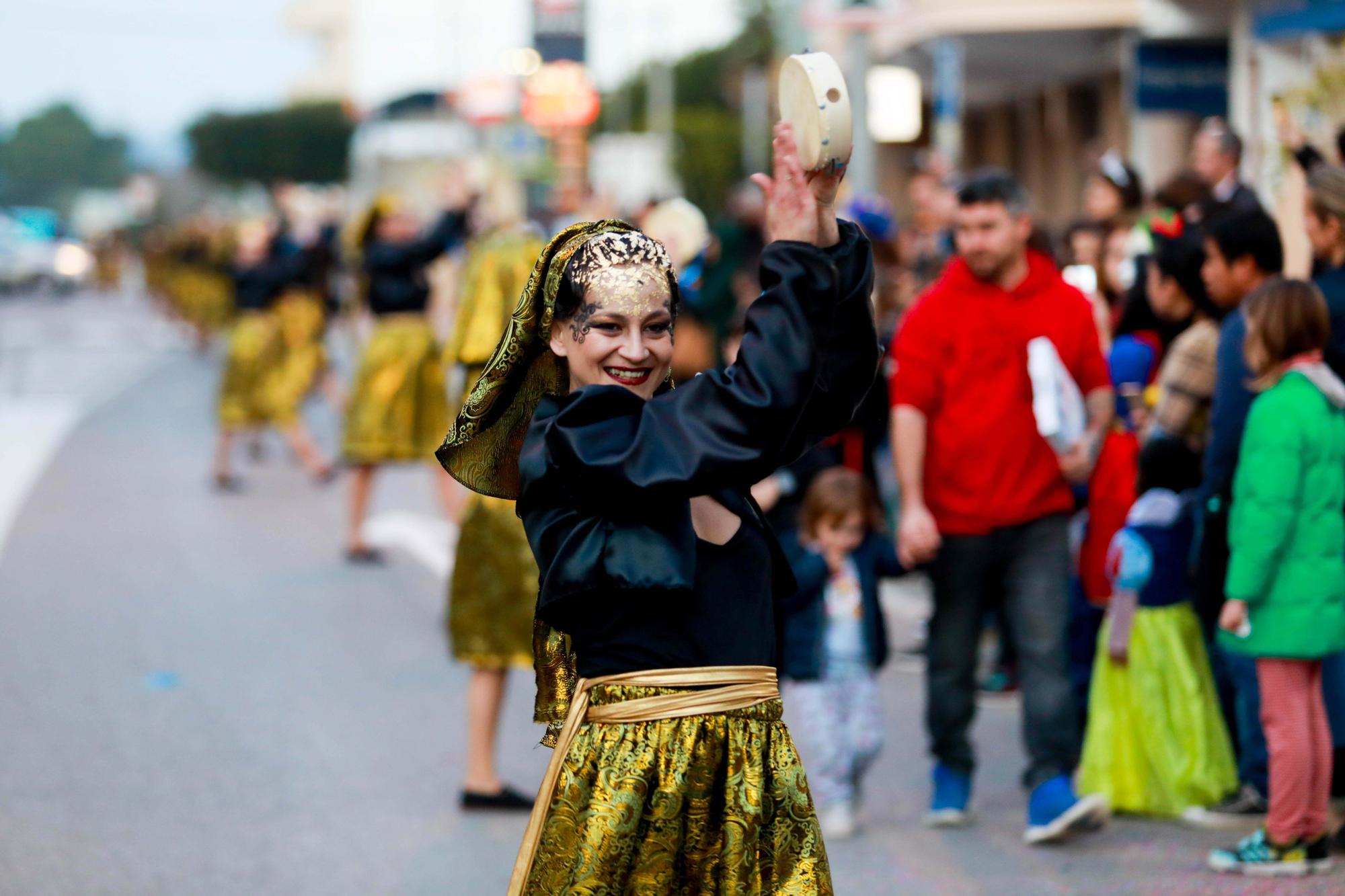 Todas las imágenes de la rúa de carnaval 2023 en Santa Eulària