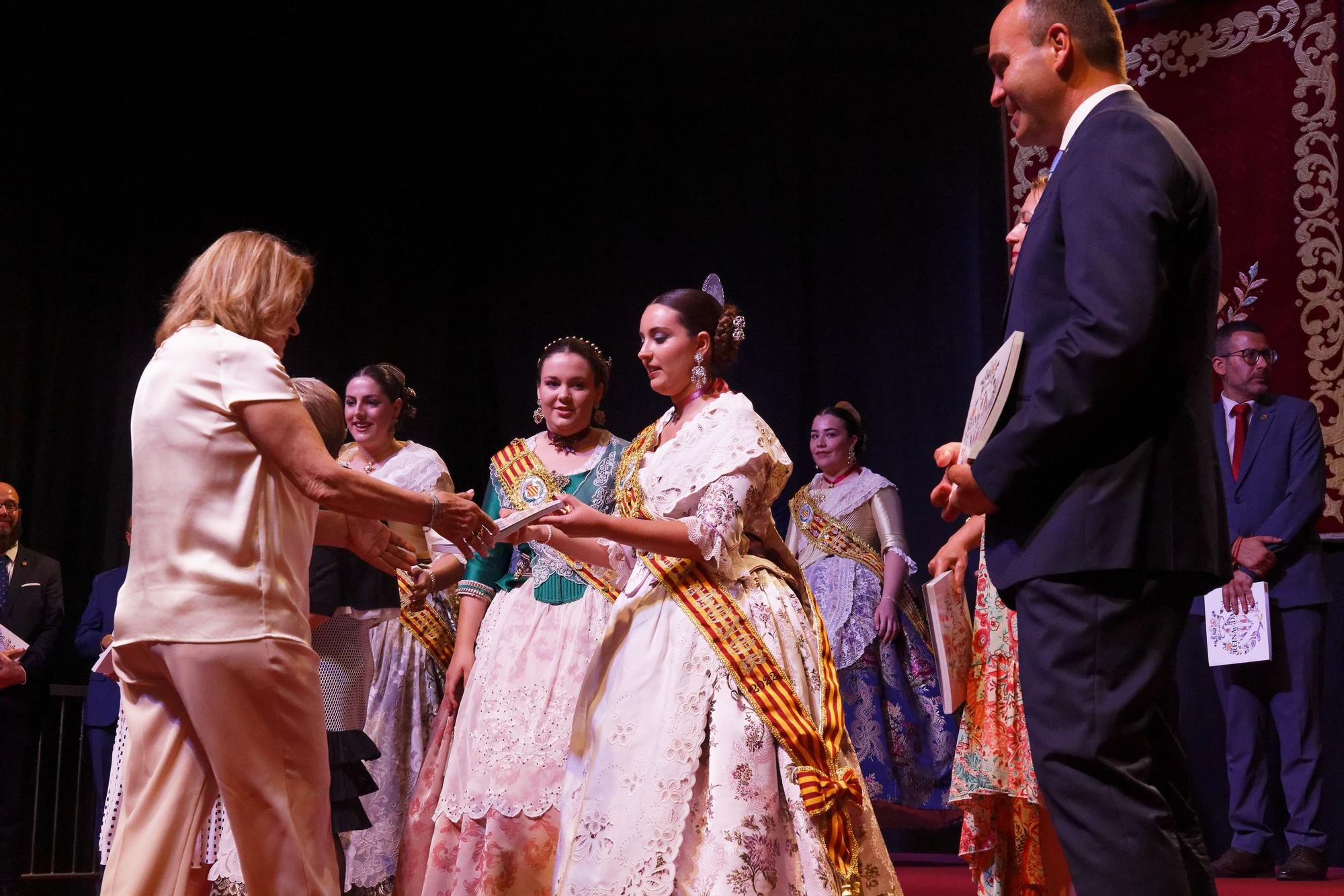 Homenaje 75 aniversario de reina y damas de fiestas de Vila-real