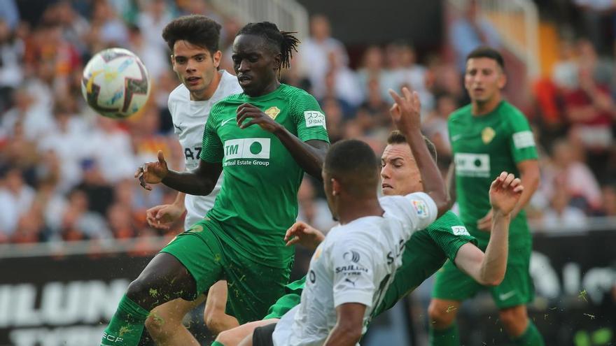 Refuerzo de lujo del Elche ante el Valencia CF