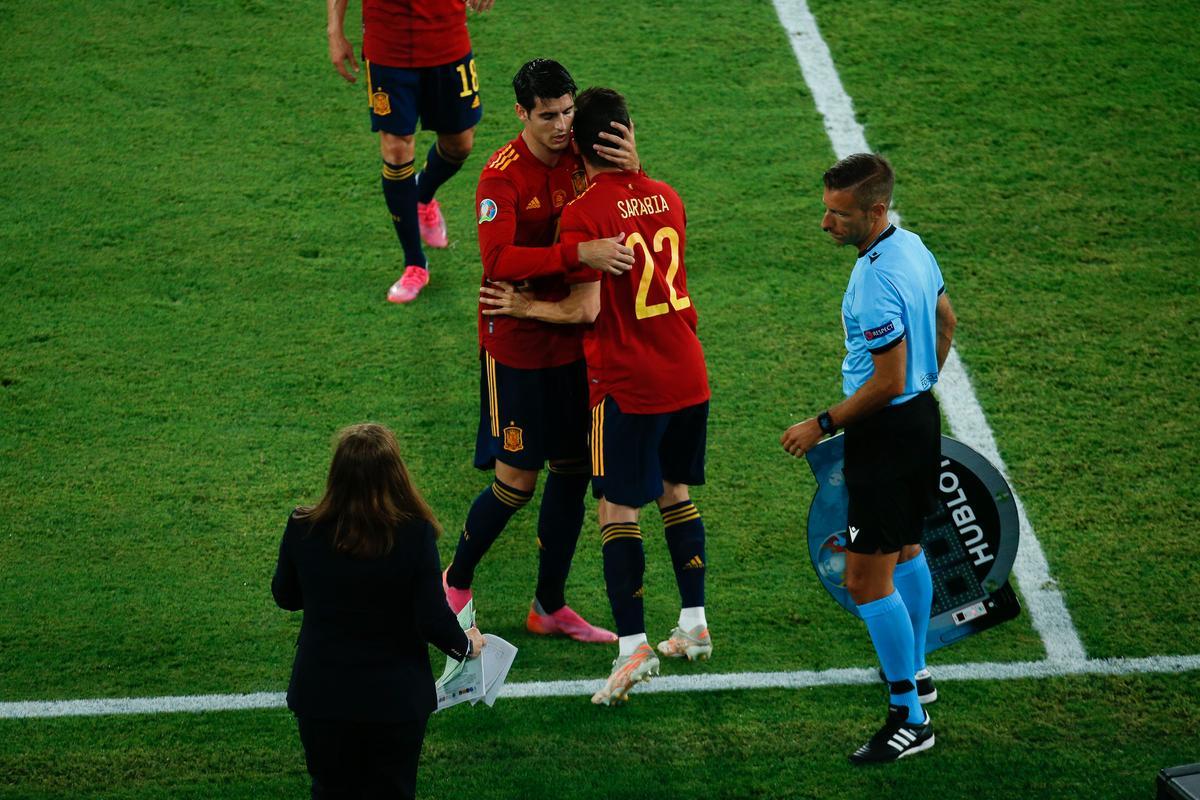 Álvaro Morata en el momento en el que era cambiado en el partido ante Suecia.