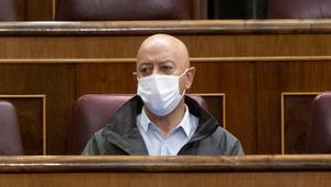 El diputado socialista Odón Elorza, a su llegada a la sesión plenaria del Congreso en la que se dio el voto favorable a los candidatos propuestos para el Tribunal Constitucional.