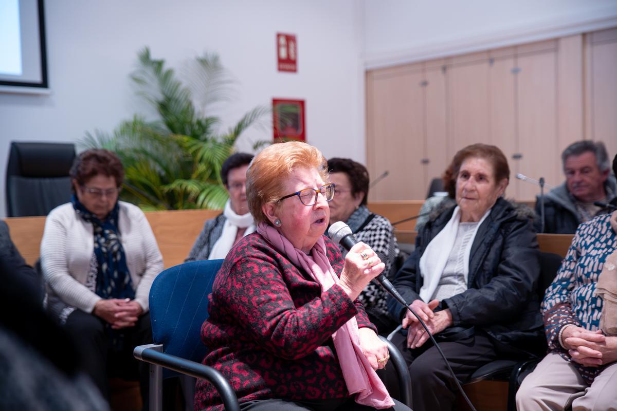Mujeres mayores homenajeadas