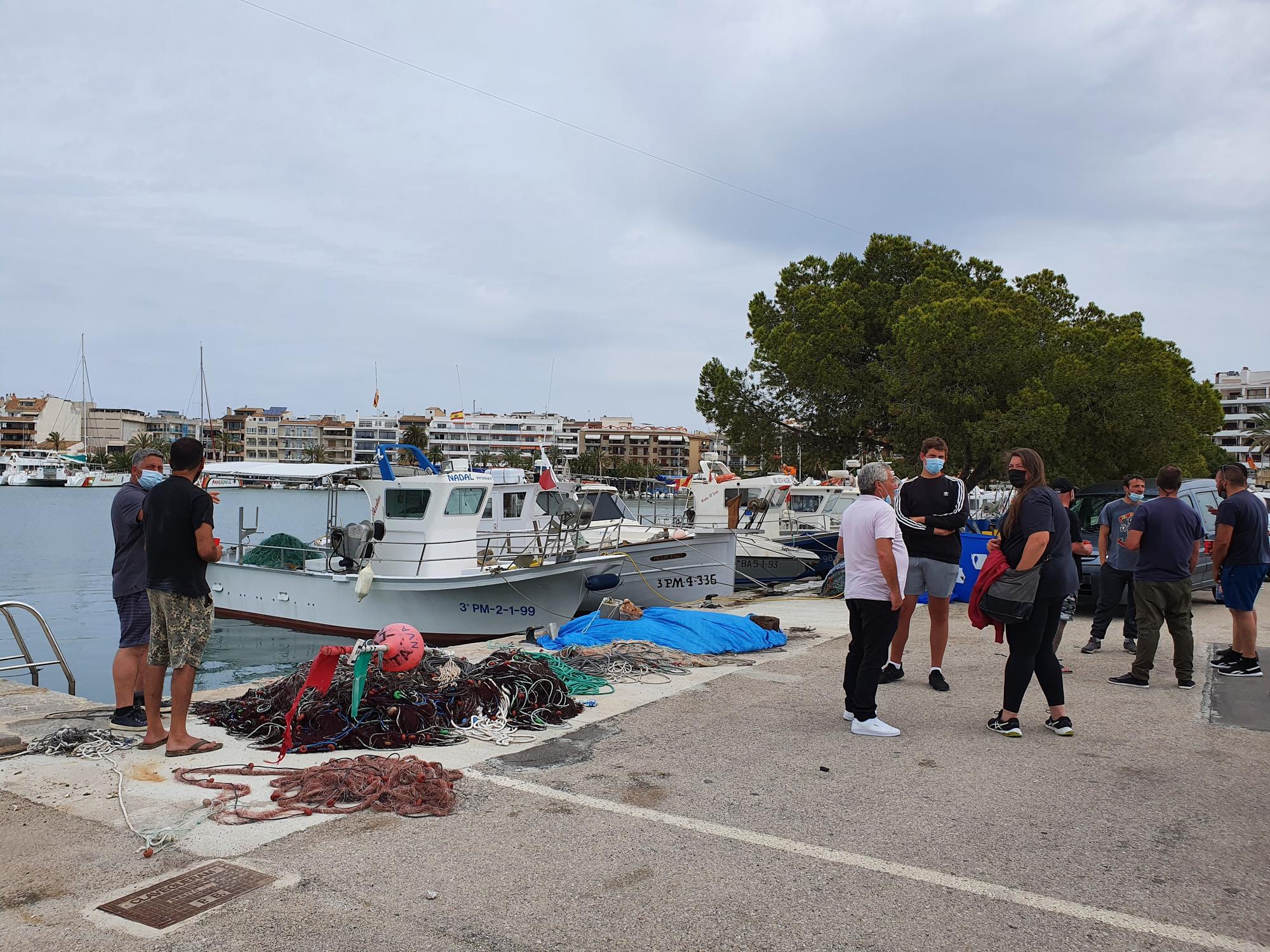 Los pescadores se quedan en tierra