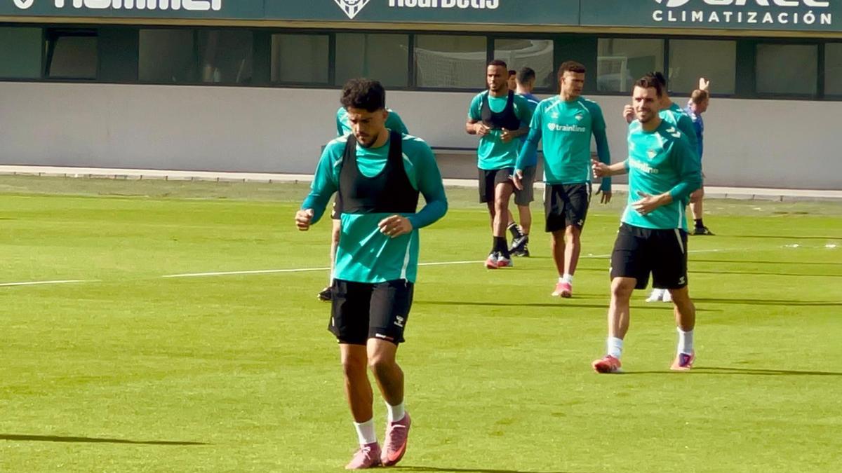 Pablo Fornals y Giovani Lo Celso en un entrenamiento con el Betis
