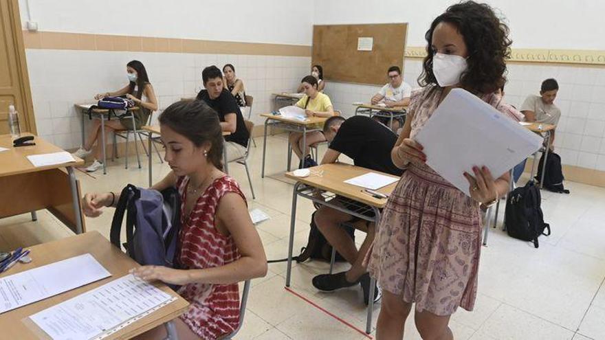 Entrada escalonada en institutos frente al covid el próximo curso