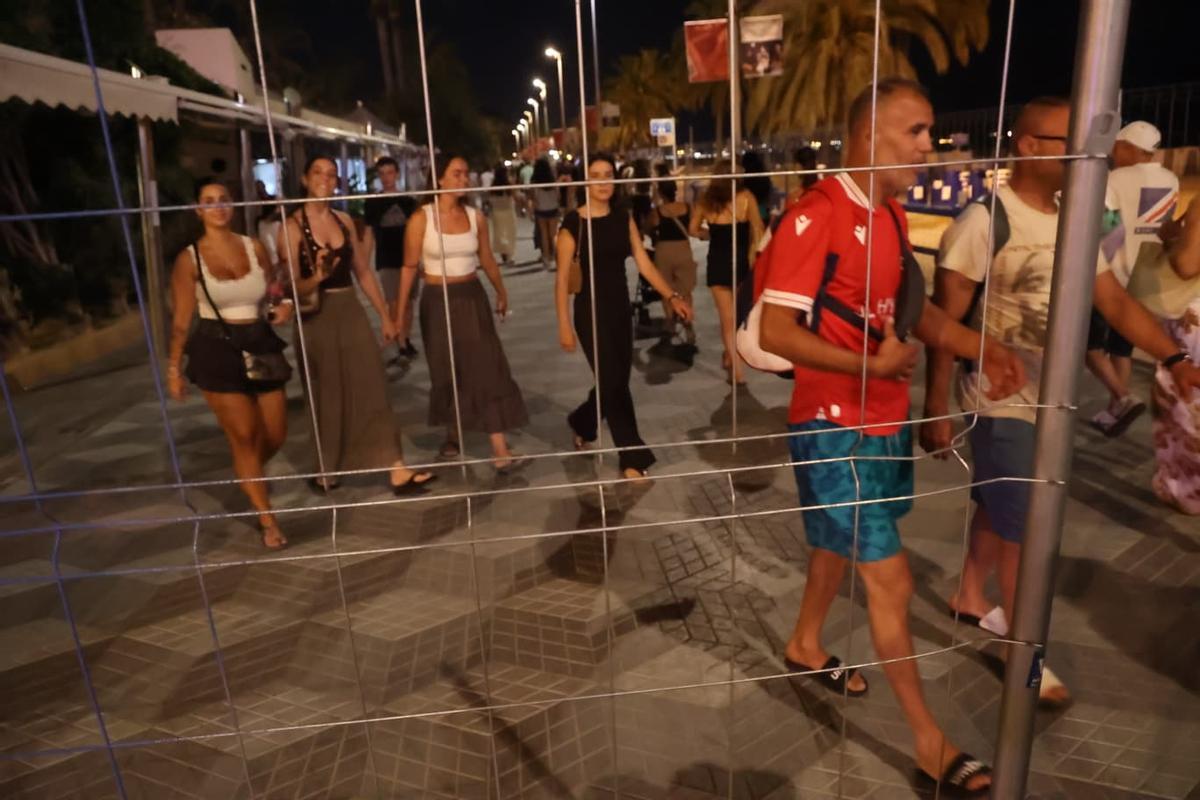 Última noche de fuegos artificiales de Hogueras: broche final a un certamen marcado por la nueva ubicación