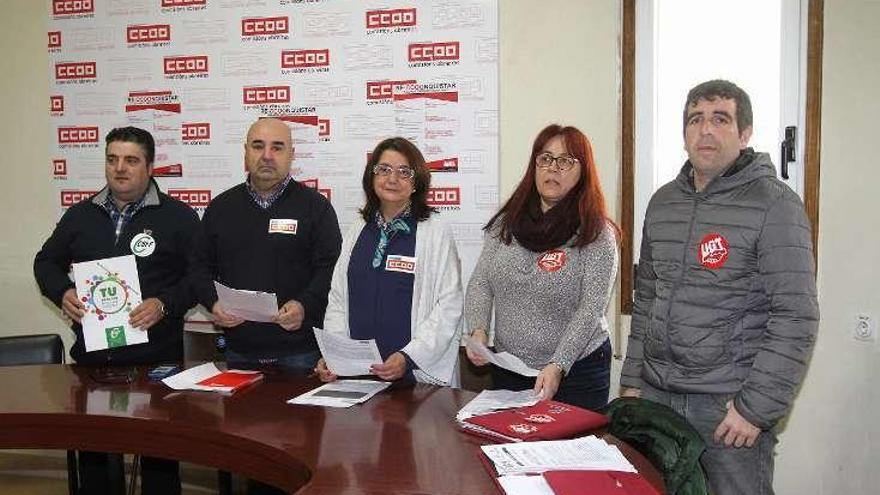 Representantes sindicales del sector postal. // Iñaki Osorio