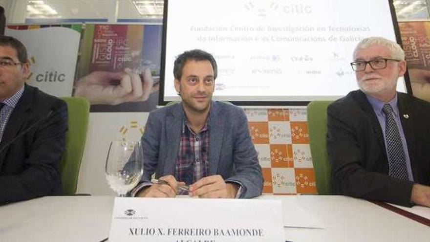 Antonio Rodríguez, Xulio Ferreiro y Xosé Luís Armesto, ayer, en la presentación de la Fundación Citic.