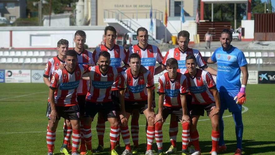 Primer once del Céltiga: Táboas, Paco, Xian, Ángelo, Javi, Capi, Nico, Manu, Estefan, Reigosa y Eloy. // N.P.