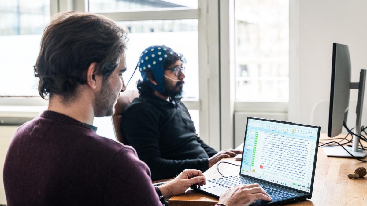 Registro de la actividad cerebral mediante EEG.