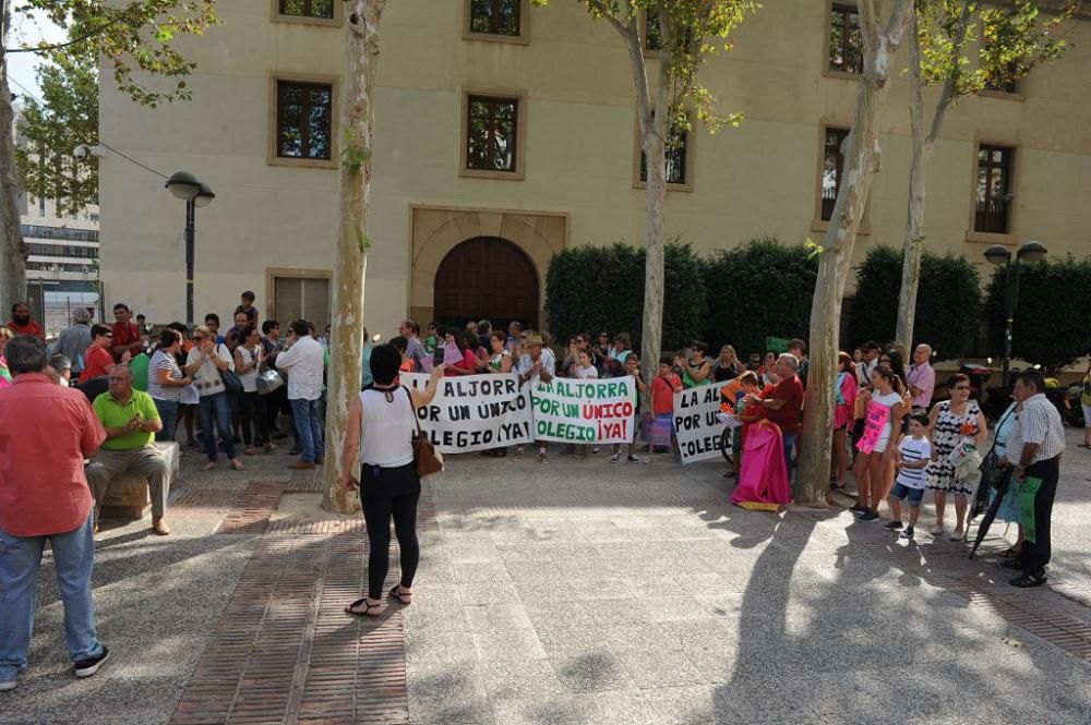 Manifestación de los padres de La Aljorra