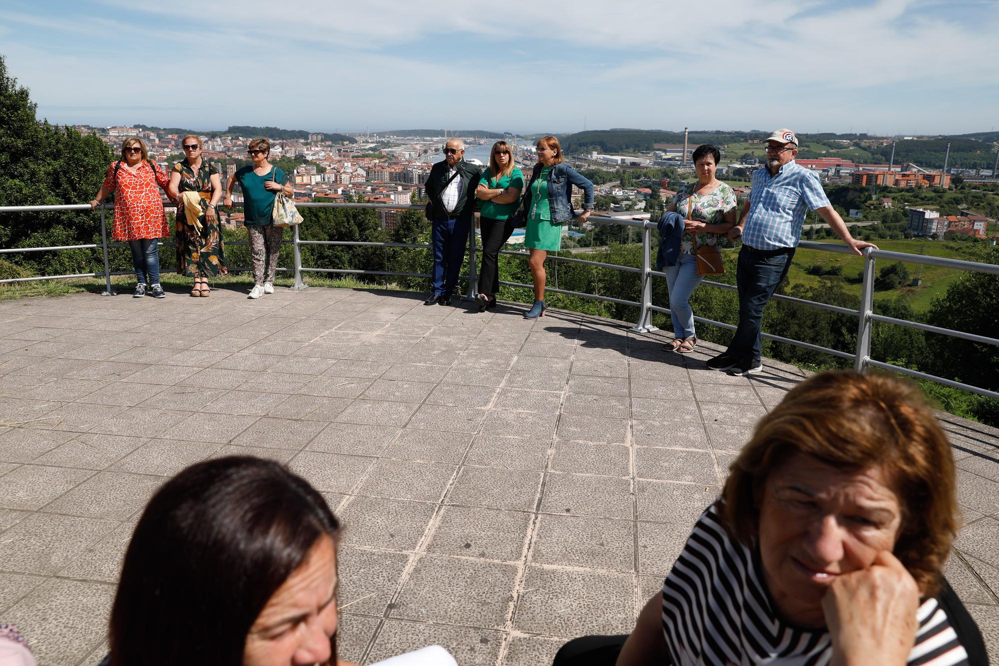 EN IMÁGENES: Así fue el regreso de la tradición del Rito del Beso en la ermita de La Luz