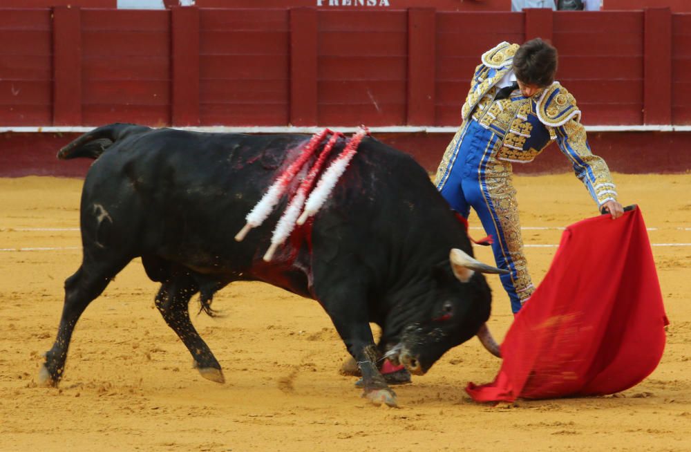 Castella y Talavante dan brillo a la tarde en Málaga