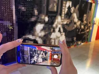 ¿Ganchillo + IA? Petrer recrea Las Meninas como nunca antes las habías visto