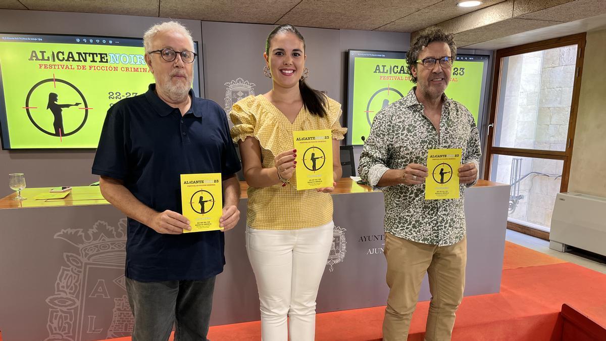 Michel Messina, Nayma Beldjilali y José Carlos Domínguez, en la presentación de Alicante Noir 2023