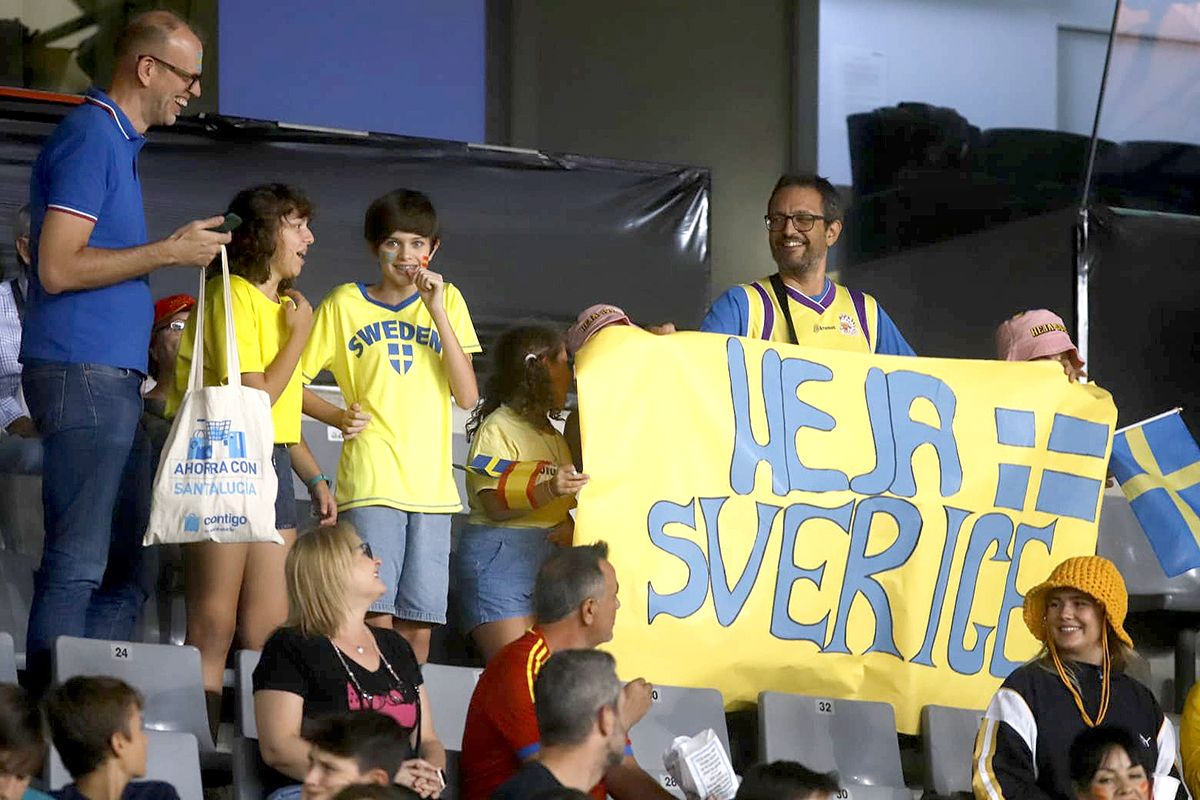 Las imágenes de la afición del España - Suecia femenino