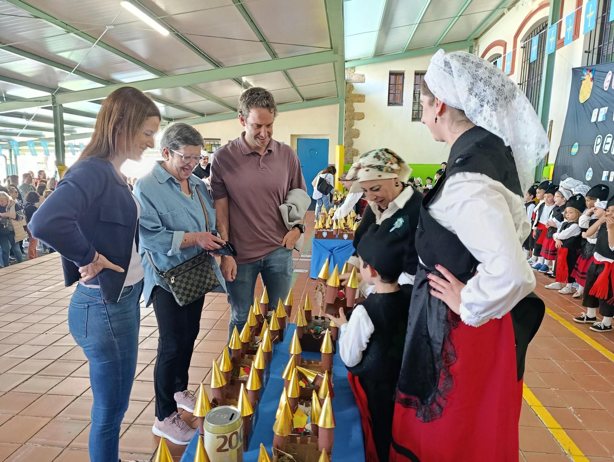 Así fue el Mercadillo de Güevos Pintos Solidarios del Peña Careses