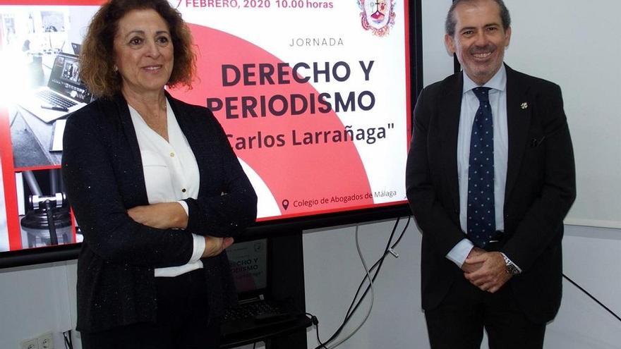 La presidenta de la Asociación de la Prensa de Málaga, Elena Blanco, y el decano de los letrados malagueños, Francisco Javier Lara.