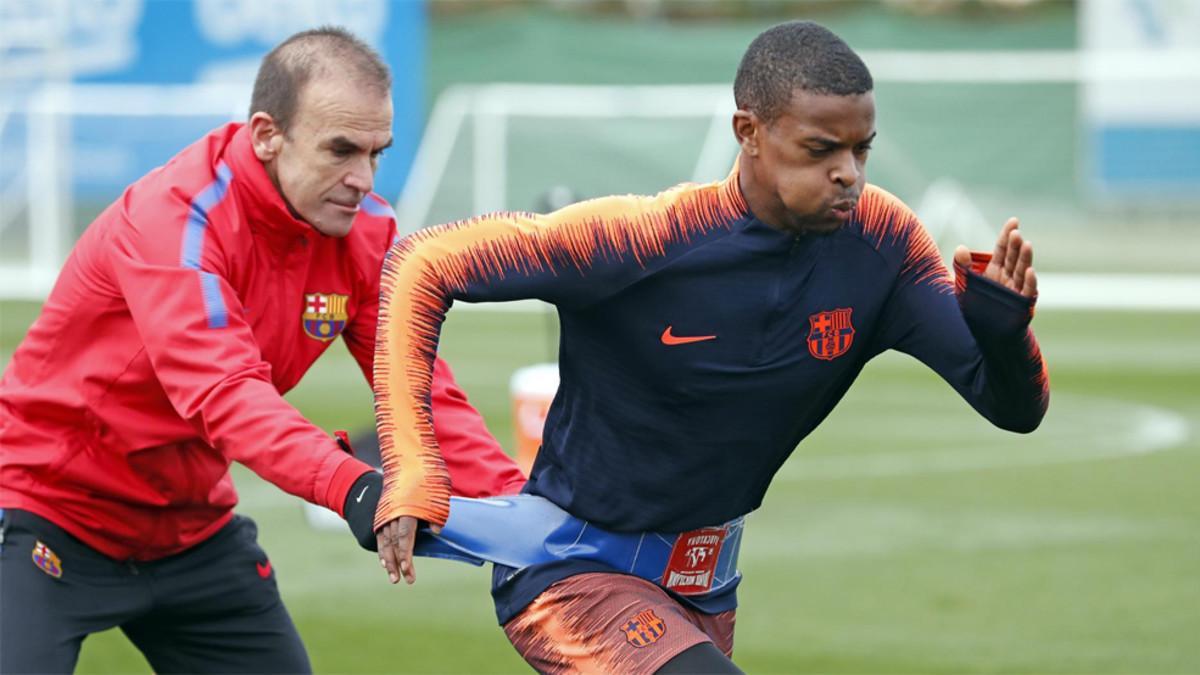 Nelson Semedo, en un entrenamiennto