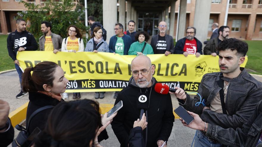 &quot;Tres semanas después de la dana faltan profesores en muchos centros&quot;