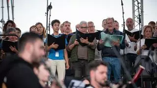 De Christian Gálvez a Dino; de David Bustamante a Alejandro Abrante o Chago Melián en la 'matiné' papal en el puerto de Tenerife