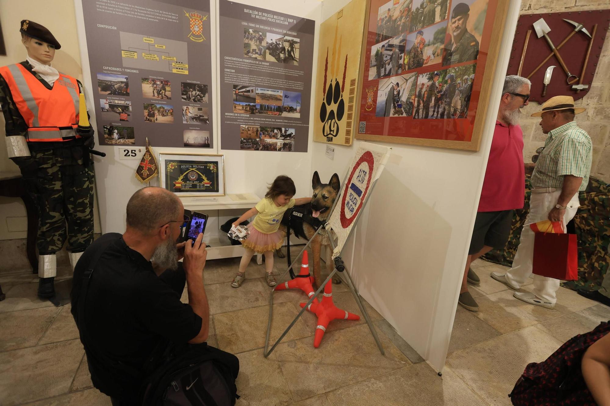 Jornada de puertas abiertas en el cuartel de Santo Domingo de València