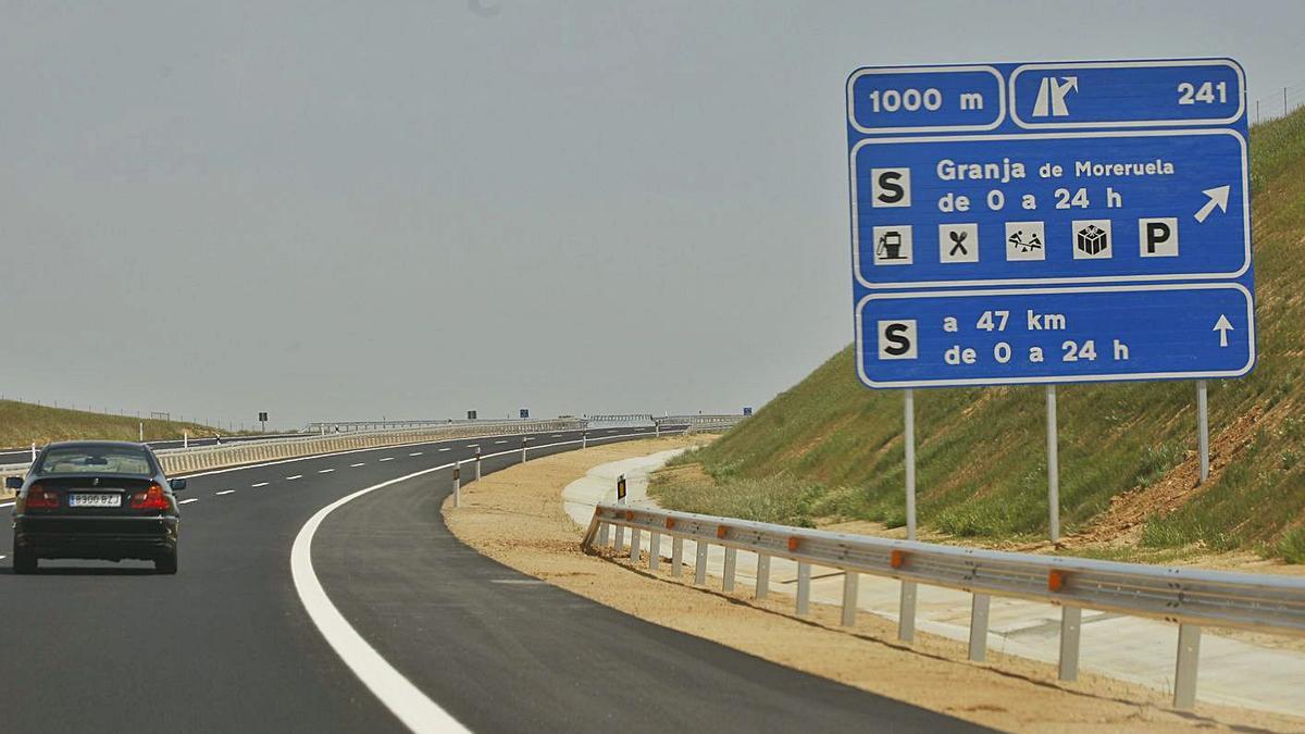 Autovía Ruta de la Plata (A-66) en el tramo Zamora-Benavente.