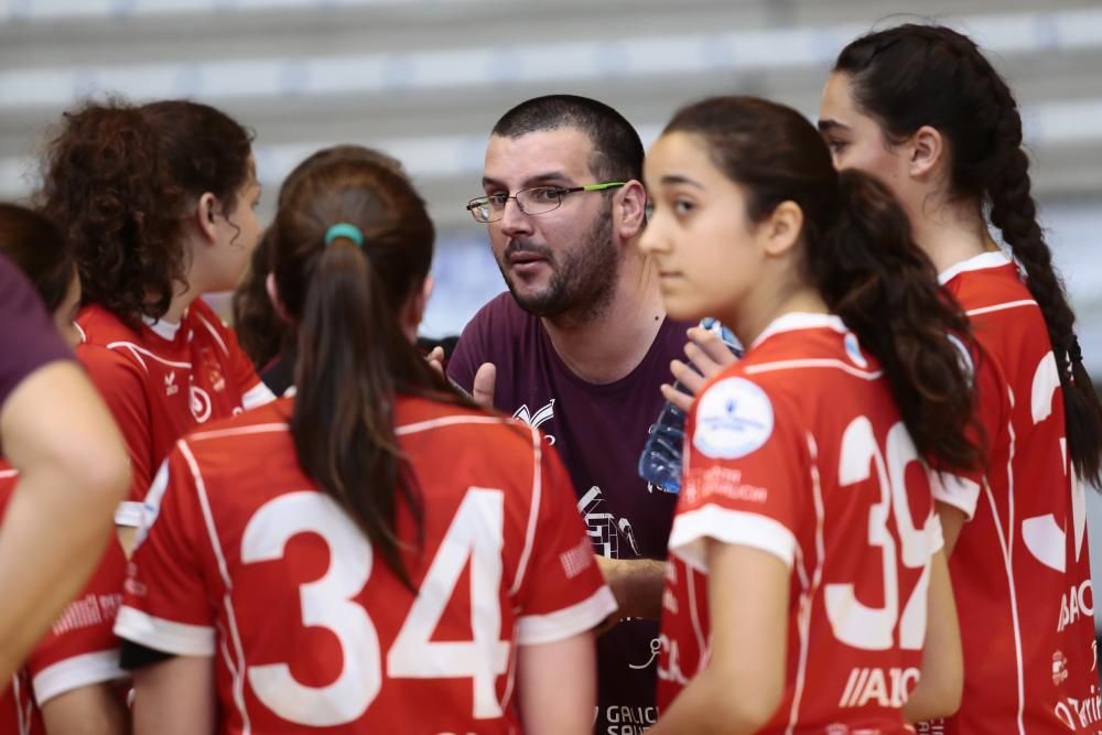 Alegría en las louriñanas, que celebraron el pase a la finalísima por todo lo alto tras eliminar al Gijón.