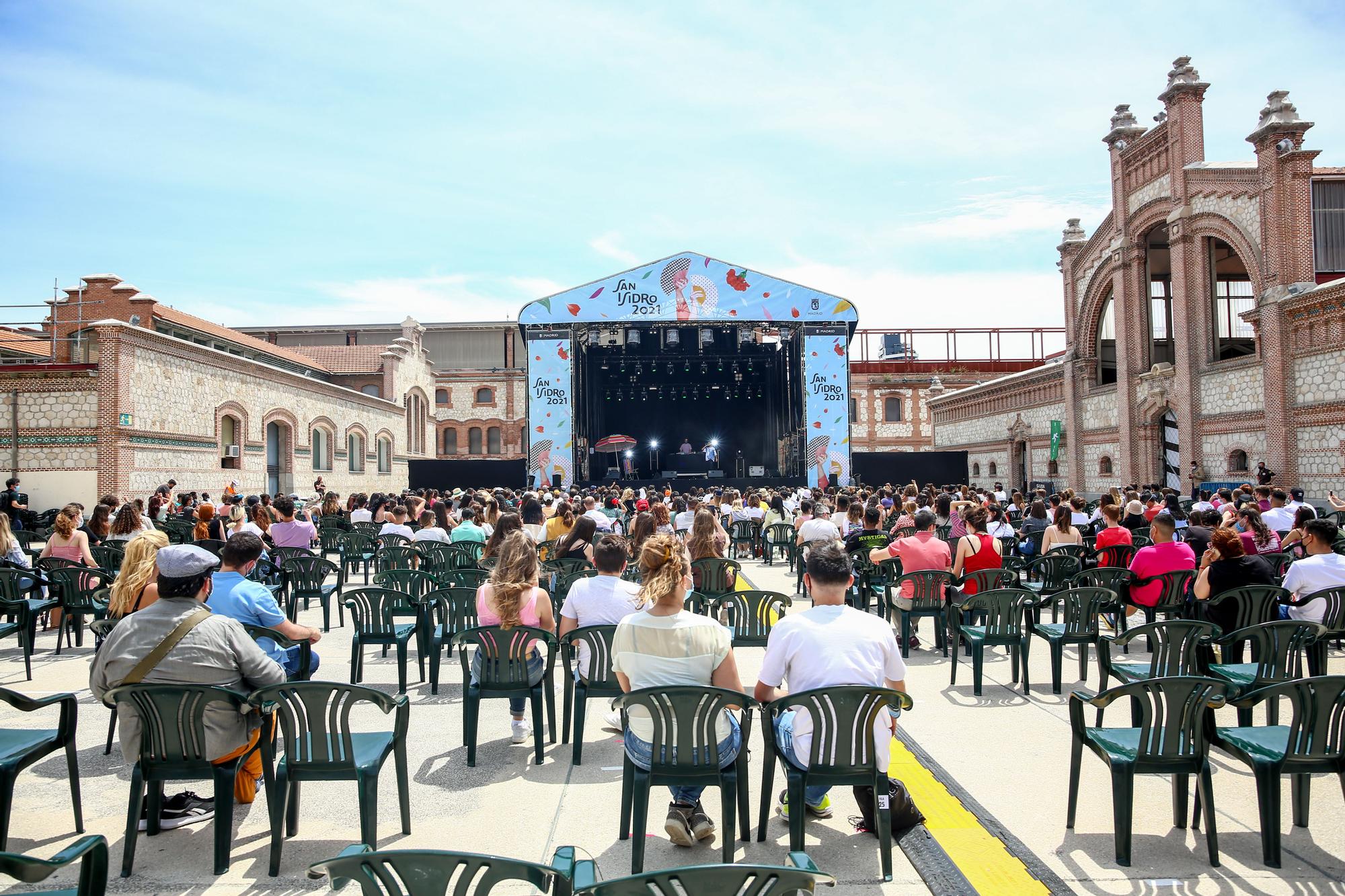 Fiestas Madrid: Fuegos artificiales desde la pradera por las