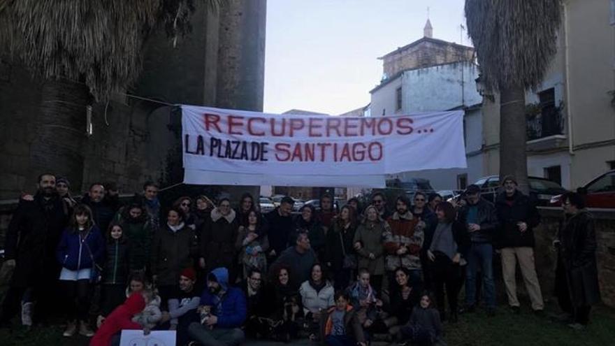 Los vecinos recuperan Santiago y ahora trabajan para compartirla