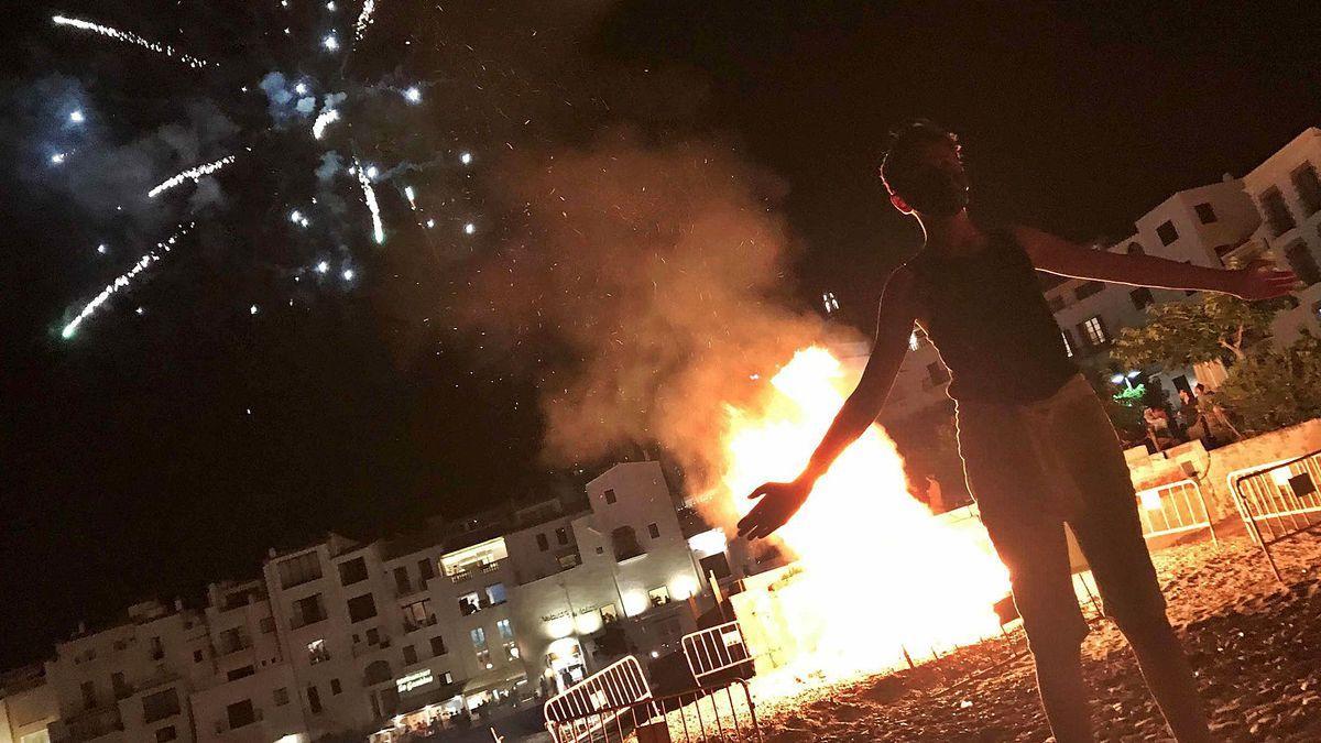 Imatge d’arxiu de la revetlla de Sant Joan de l’any passat a Cadaqués.