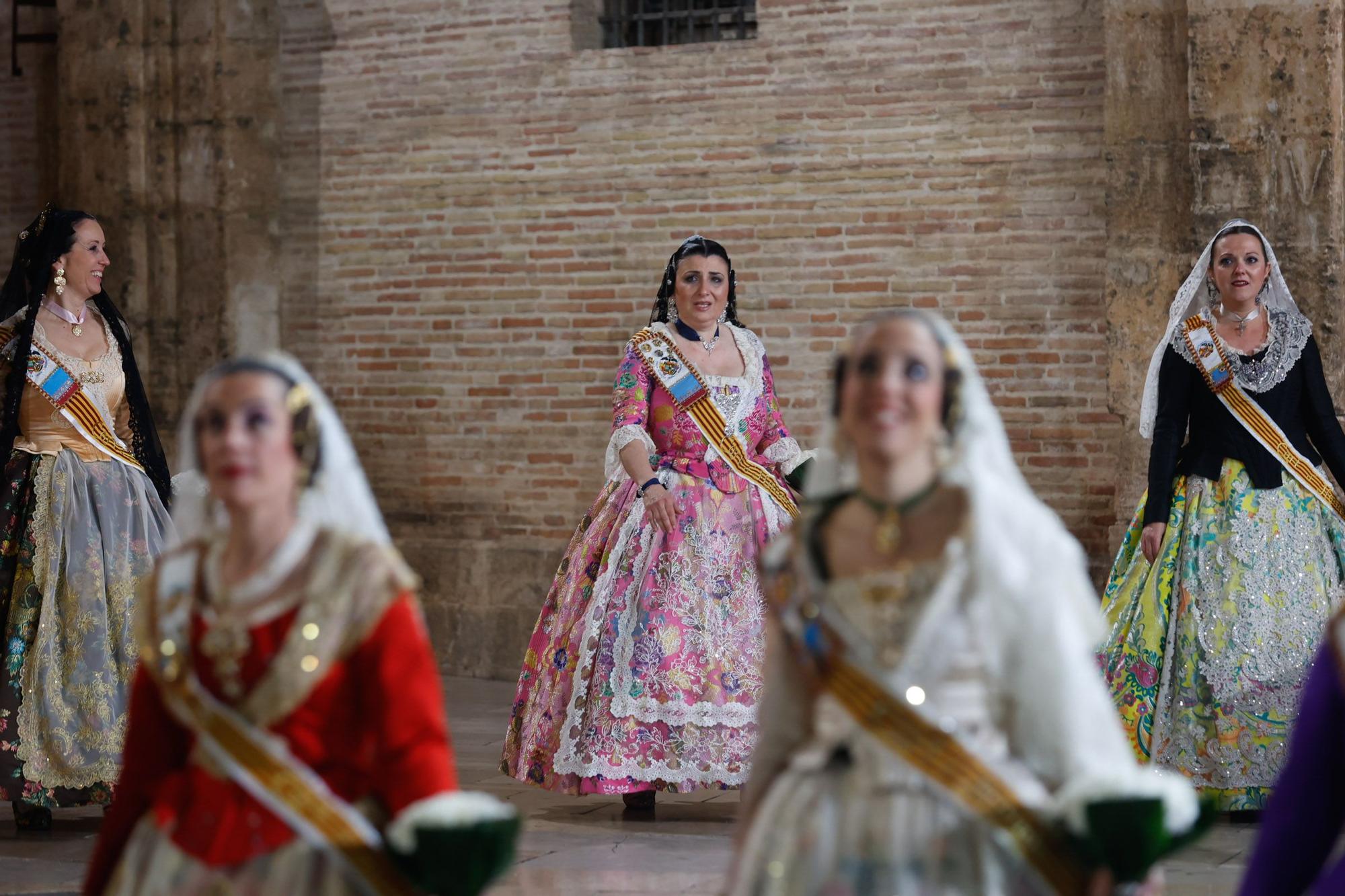 Búscate en el primer día de la Ofrenda en la calle de la Paz entre las 23 y las 24 horas