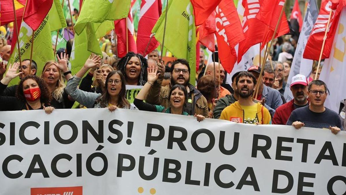 Manifestación de profesores por el centro de Barcelona.