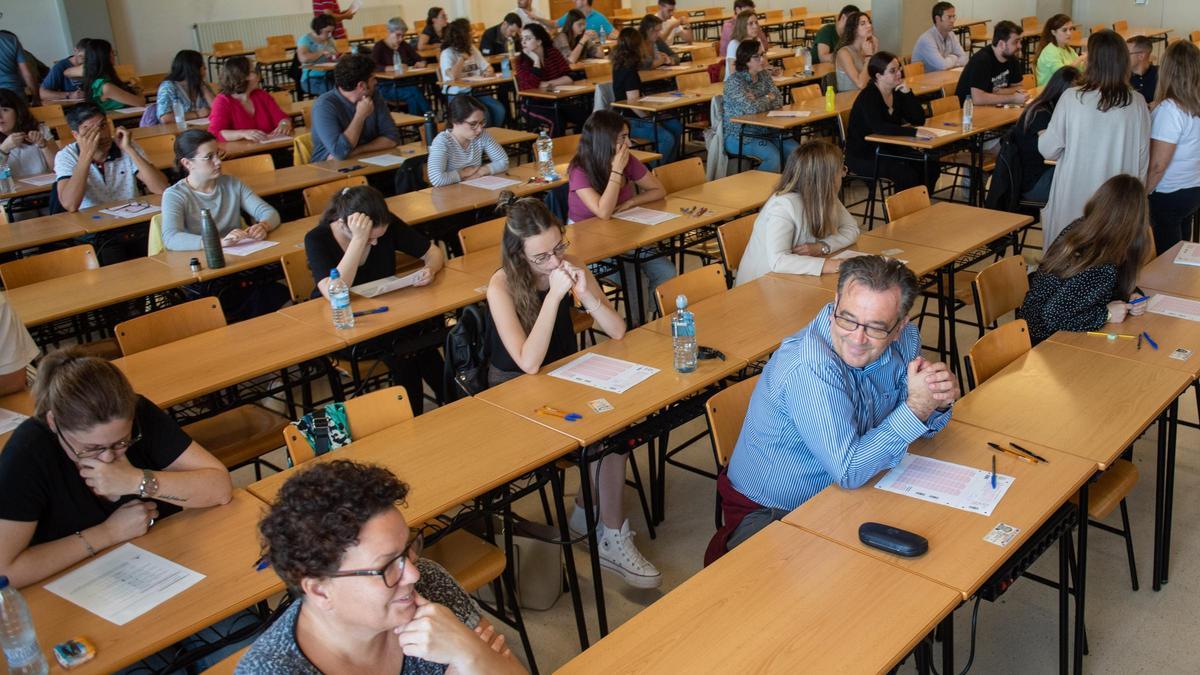 Examen de oposición en el campus universitario de A Coruña