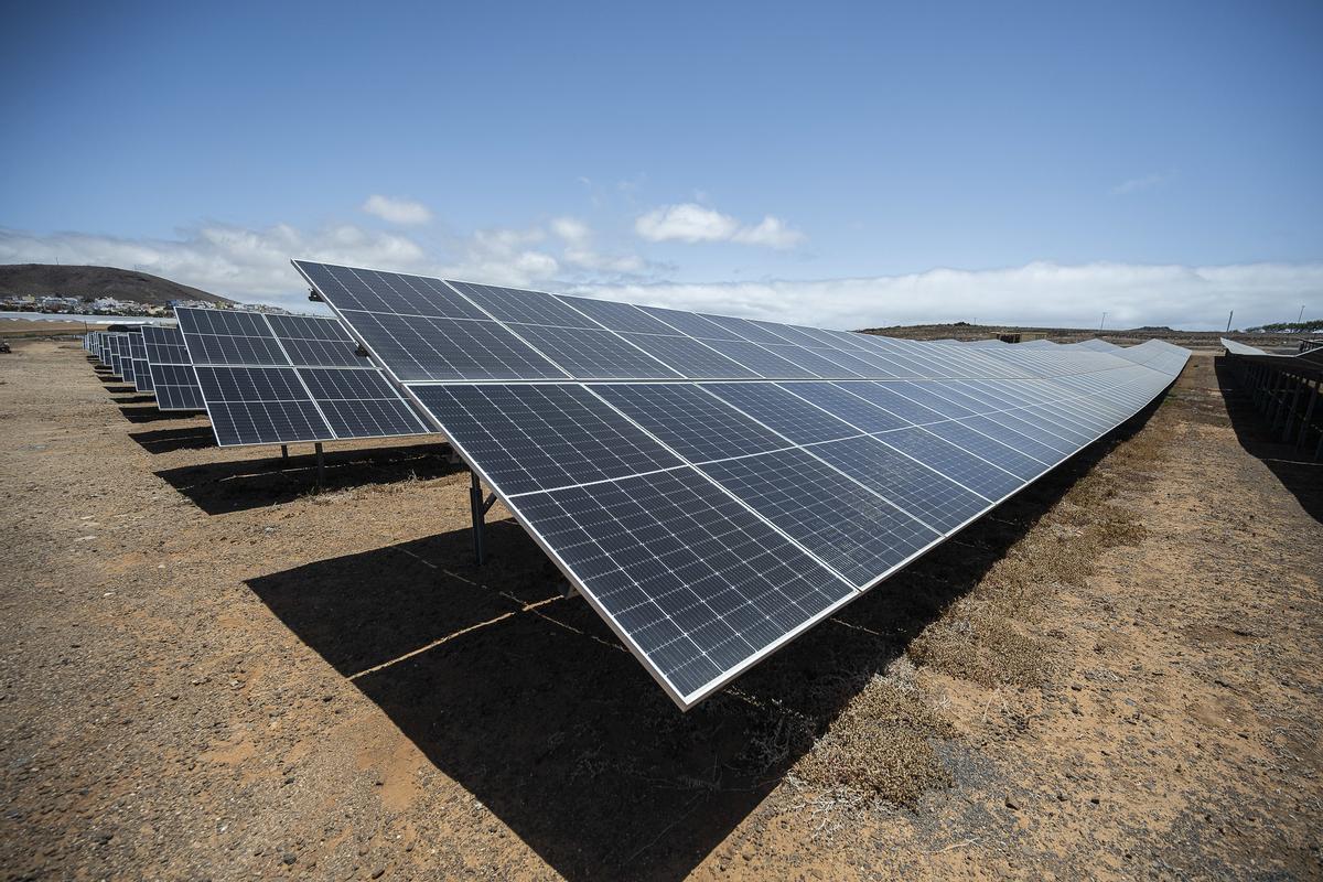 Planta de energía fotovoltaica en el sureste de Gran Canaria
