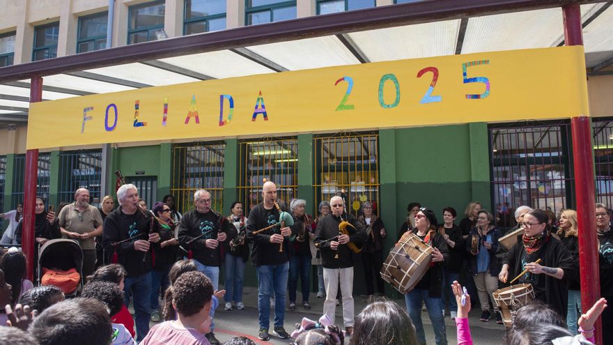 Baile, pandeireta e alegría no Raquel Camacho