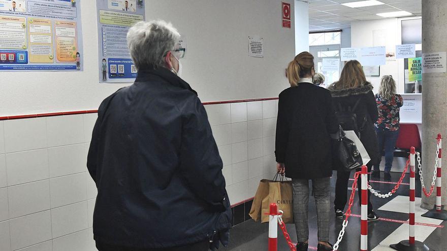 Los médicos exigen una &quot;desescalada planificada&quot; en Atención Primaria