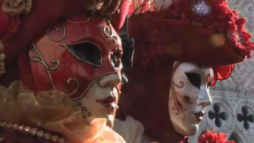 Venecia da la bienvenida a su carnaval con la gran Fiesta del Agua