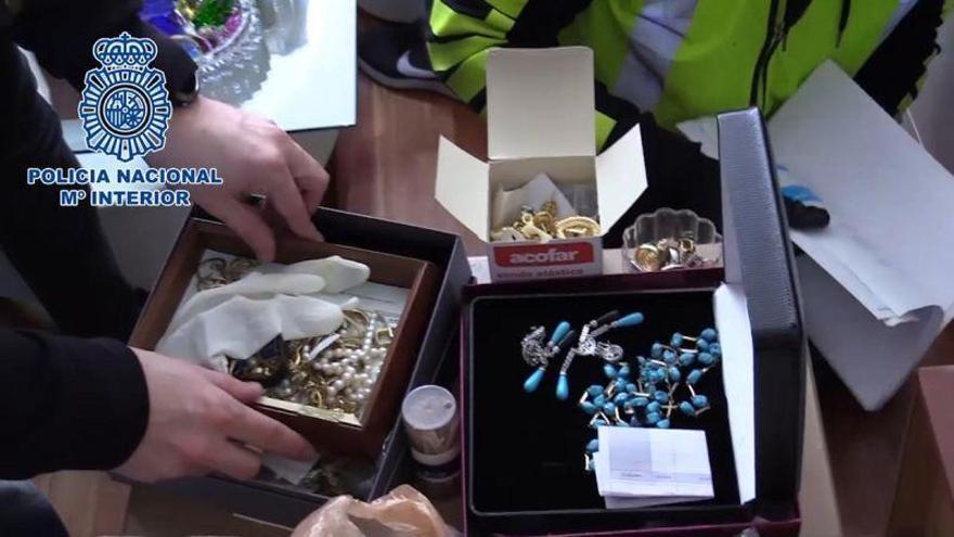La Policía Nacional detiene a 15 personas dedicadas a sustraer joyas mediante el &quot;hurto amoroso&quot;