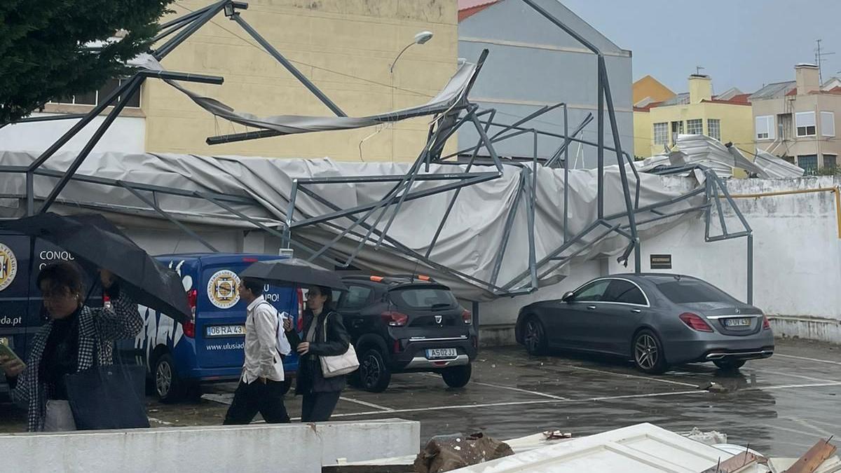 Daños materiales en el parking por el que pasó María