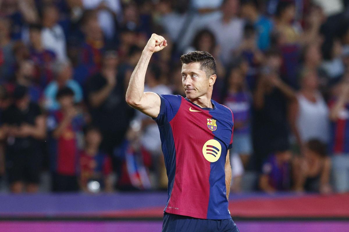 Robert Lewandowski celebrant el gol