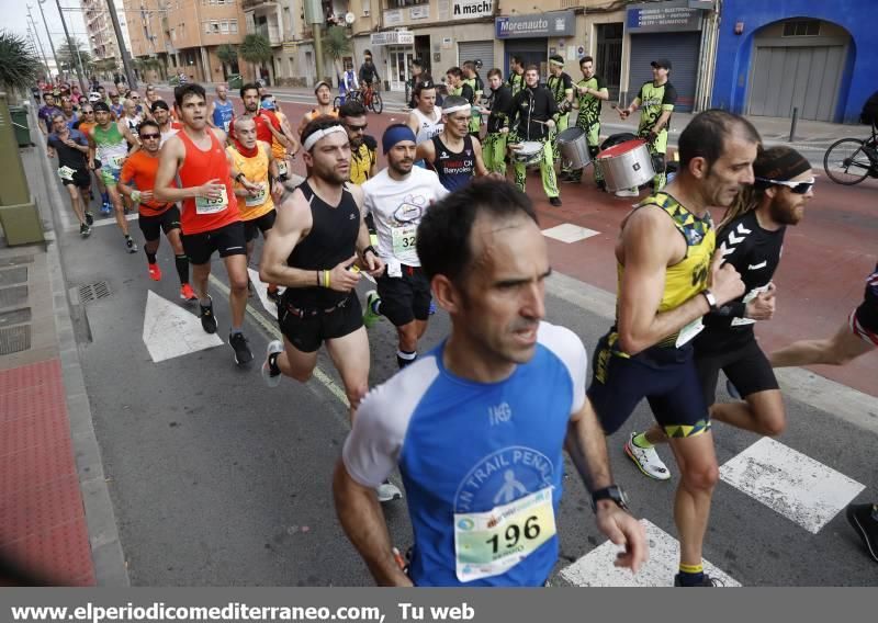 Atletas en el IX Marató BP de Castellón