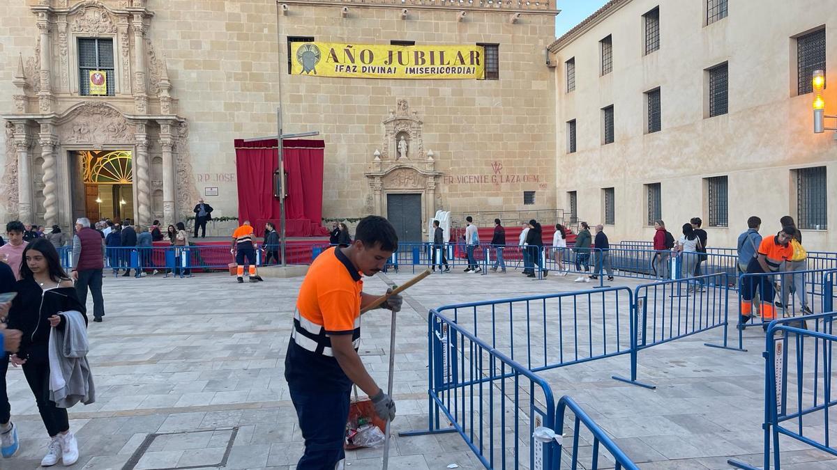 Netial y el Ayuntamiento de Alicante implementaron operativos de limpieza dedicados a Santa Faz.